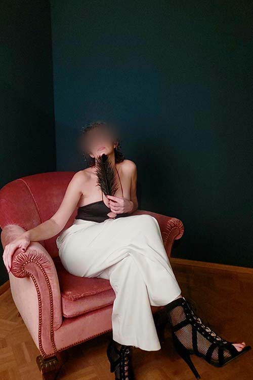 Escort Mira buchbar in Leipzig, Dresden, Berlin und auf Anfrage auch in München und Hamburg
